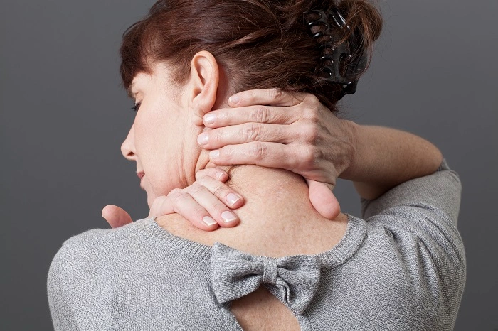 When Woman Pain in Left Shoulder and Neck is a Warning